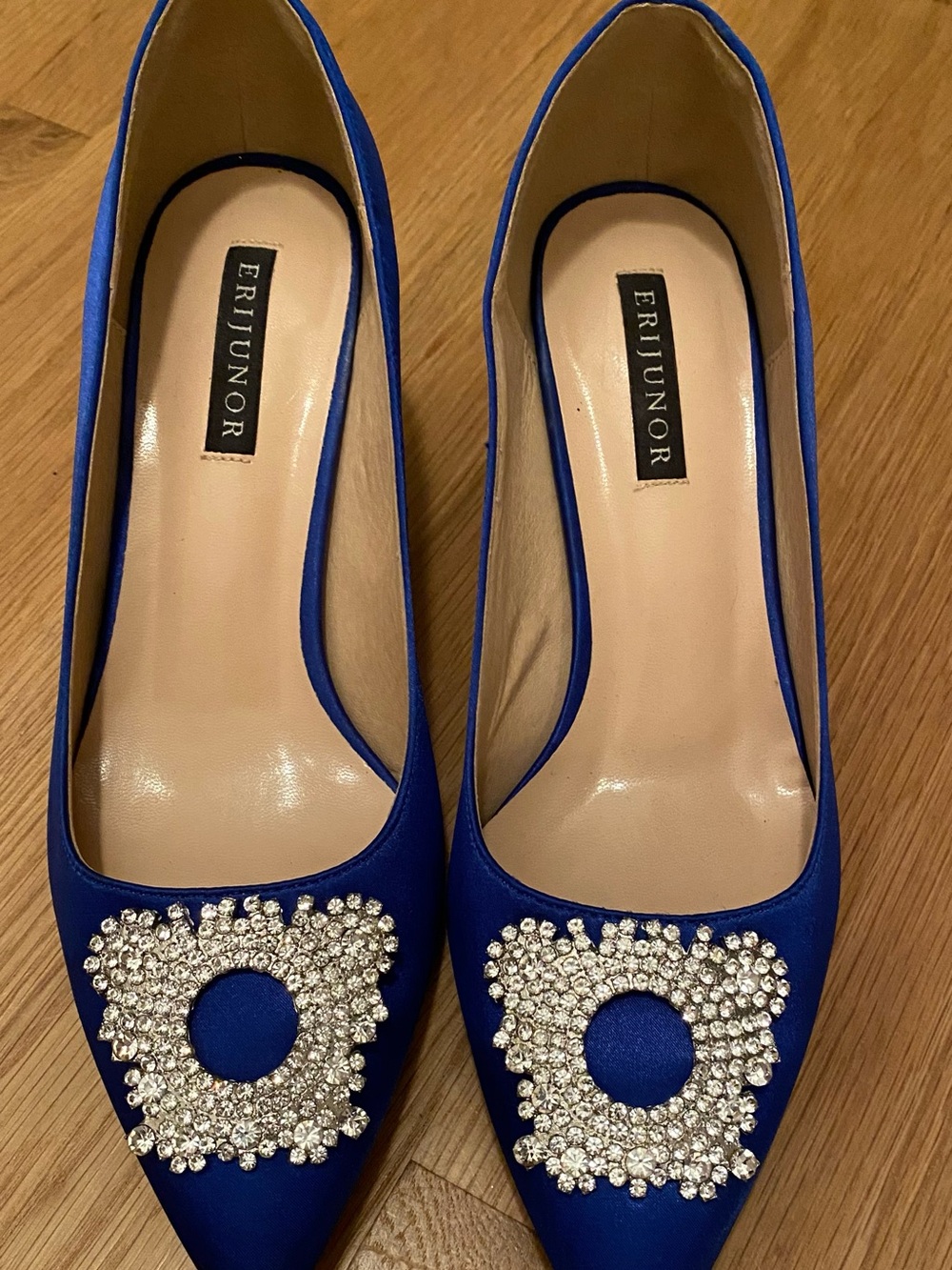 Erijunor royal blue rhinestone low heel pumps size 8 something blue